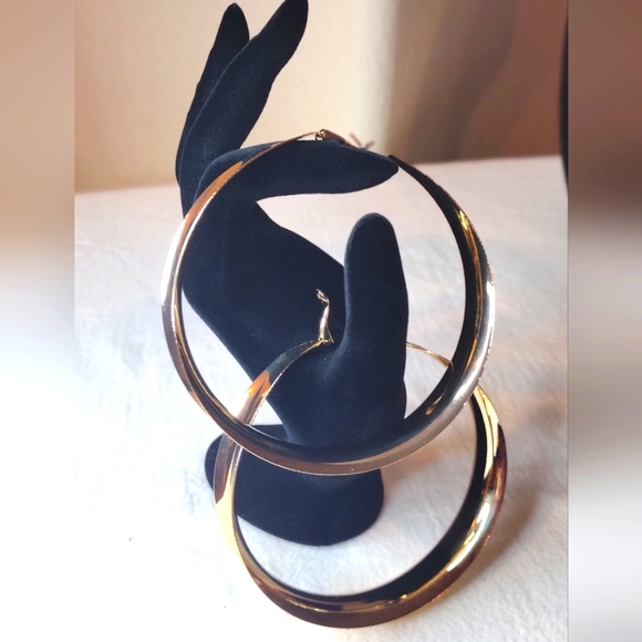 💸💲$10 Gold Silver Glossy Giant Hoop Earring Self Clasp Post New - Picture 6 of 6